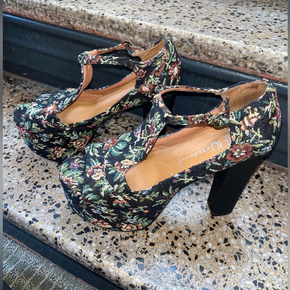 Jeffrey Campbell Vintage Floral Tapestry Platform Size 9.5 Shoes EUC - Picture 15 of 16